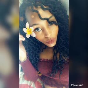 Meet your Posher, Lynette